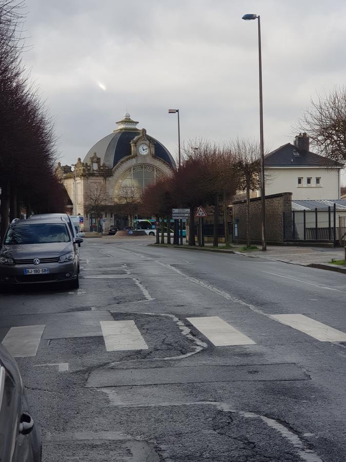 Hotel De L'arrivée Saint-Brieuc Extérieur photo